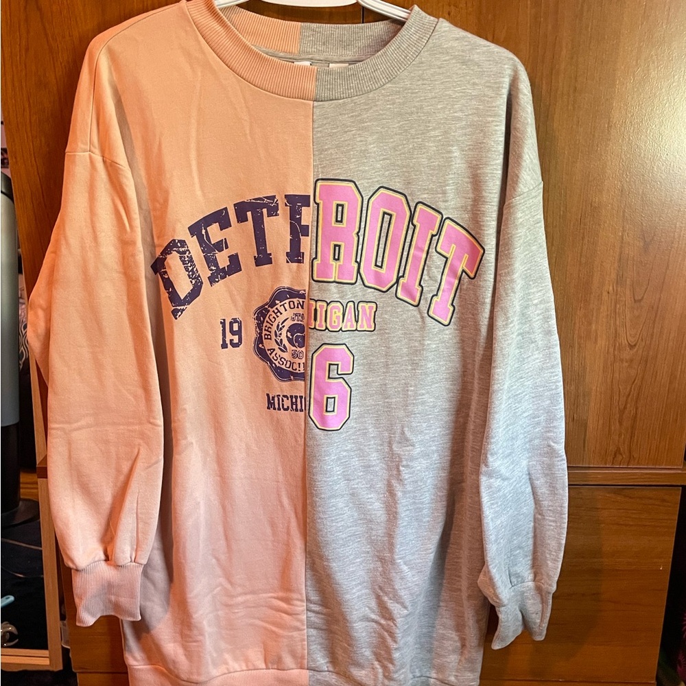 ONLY Split Design Sweatshirt